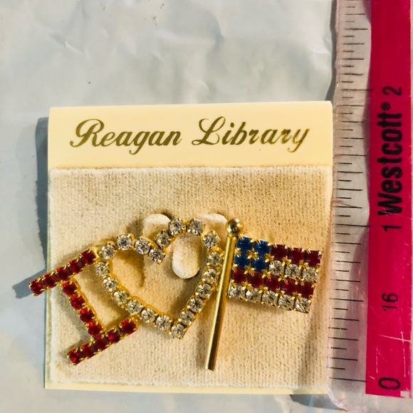 Rhinestone Ronald Reagan Library l Love America Pin - Picture 5 of 8